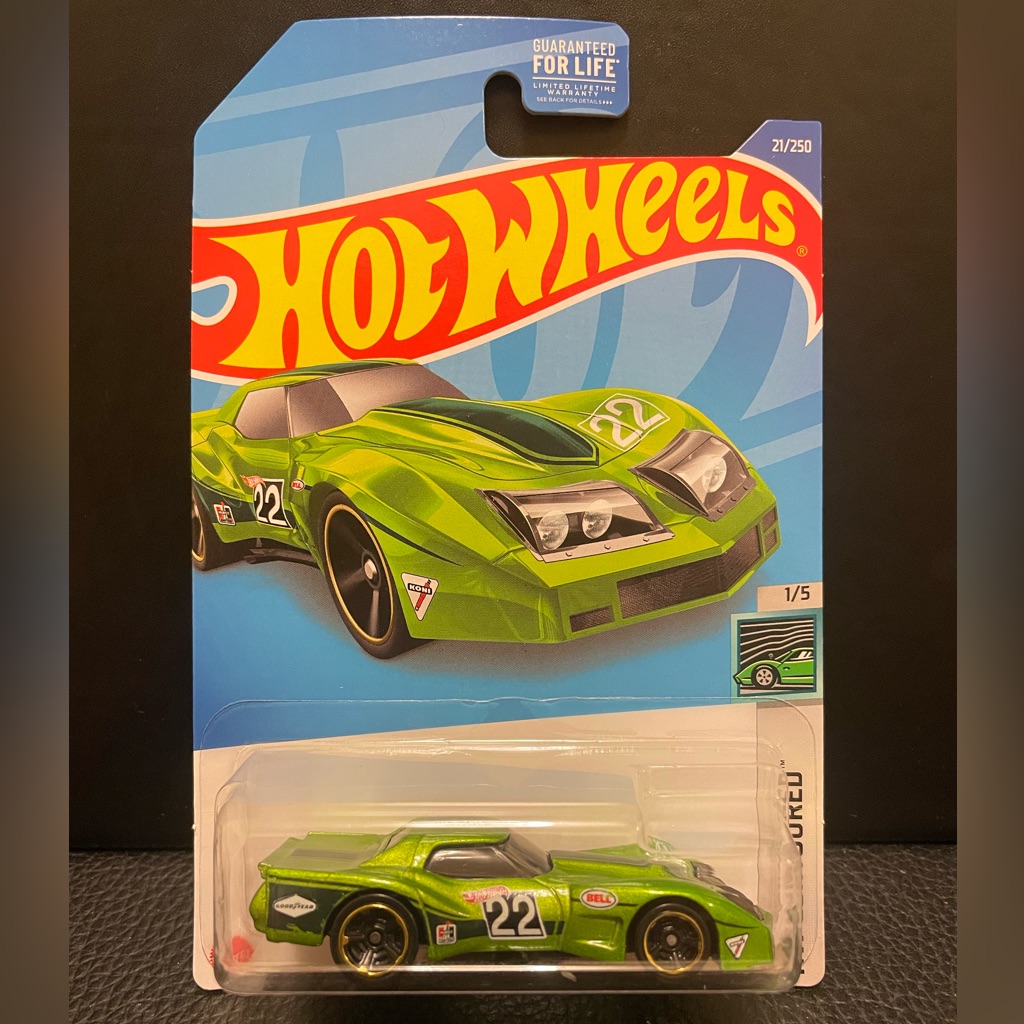 Brand New Hot Wheels  76 Greenwood Corvette